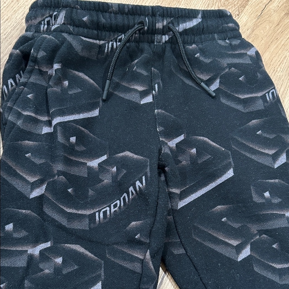 Jordan Kids Black Patterned Joggers - Picture 2 of 5